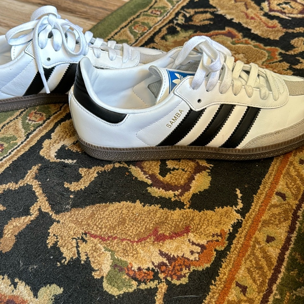 Adidas Samba OG. Worn once size 7.5 men’s/8.5 women’s